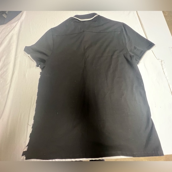 KARL LAGERFELD PARIS MEN’S STRIPE POLO SHIRT. SIZE LARGE (SEEMS TO BE SMALL). - Picture 15 of 15